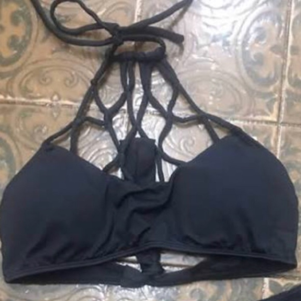 SABZ Swimwear Macrame Black Top bikini